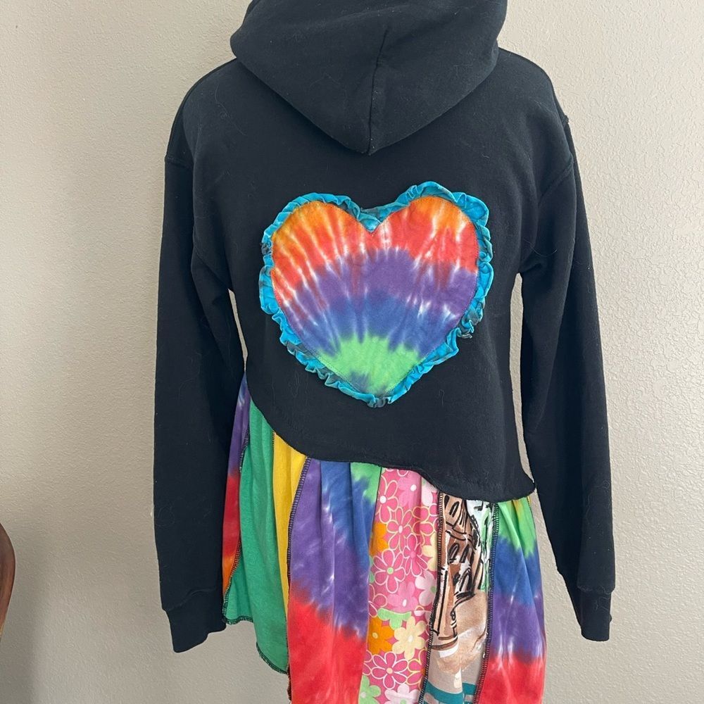 Black hoodie with colorful asymmetrical peplum - Picture 3 of 7
